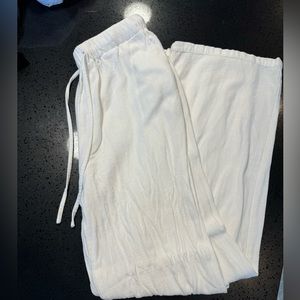 White fox boutique white linen pants size XS